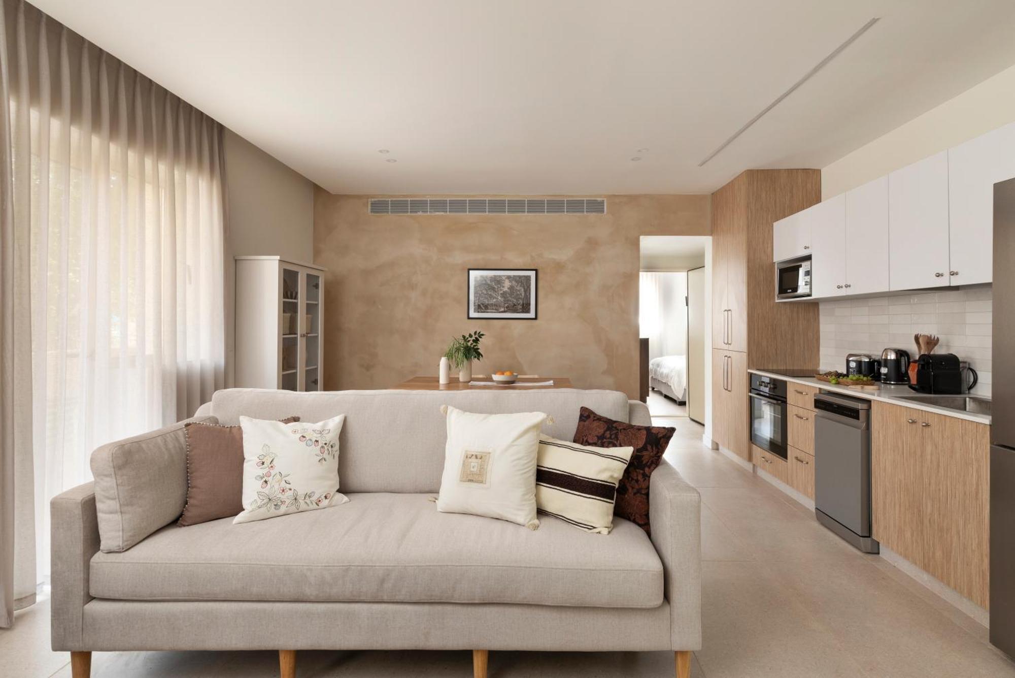 The J - Luxury Apartments By Localz Kudüs Dış mekan fotoğraf