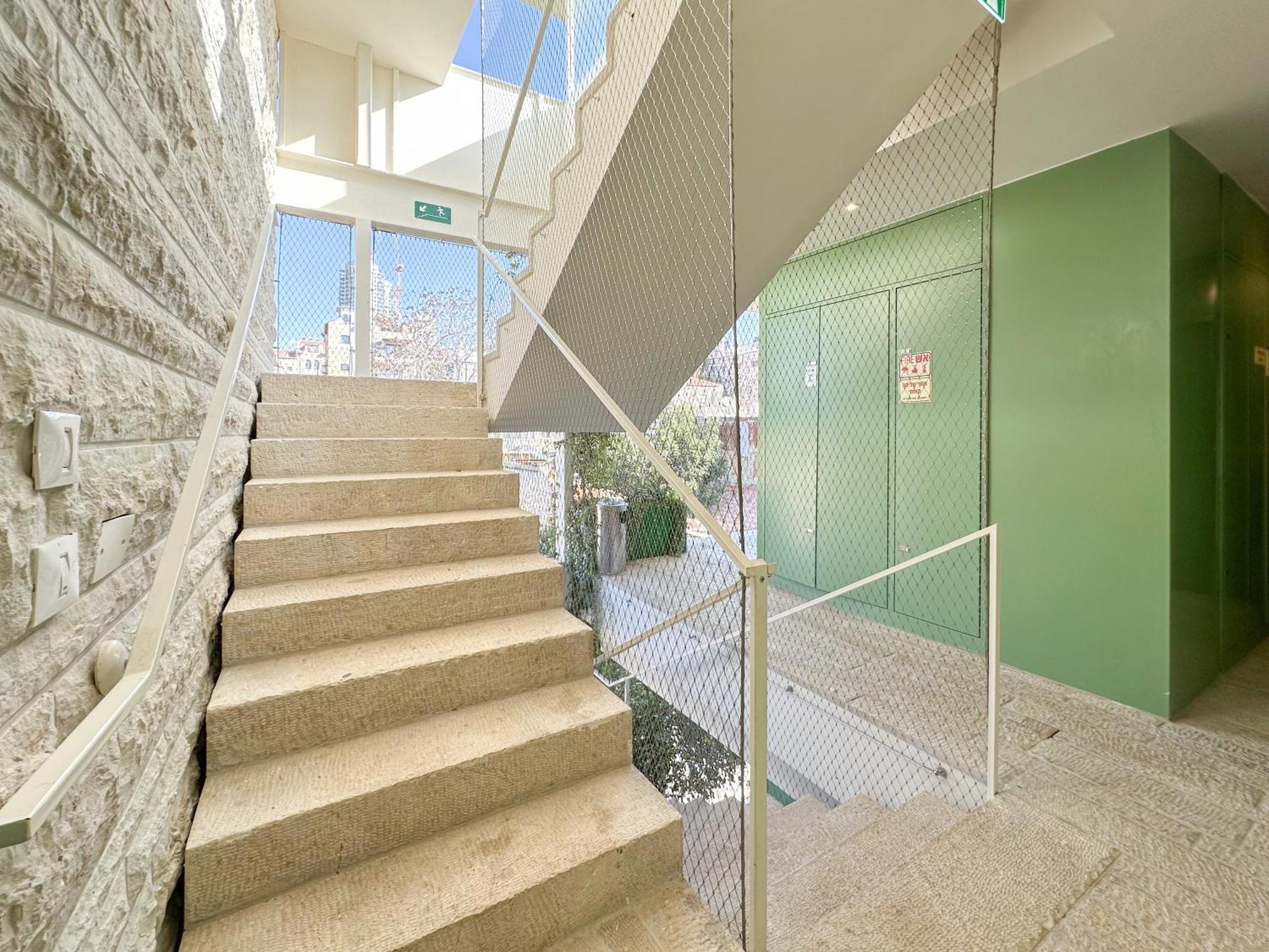 The J - Luxury Apartments By Localz Kudüs Dış mekan fotoğraf
